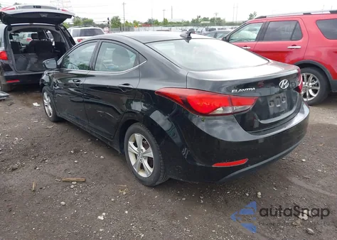 2016 Hyundai Elantra Value Edition z USA, uszkodzony, nr VIN 5NPDH4AE8GH714824